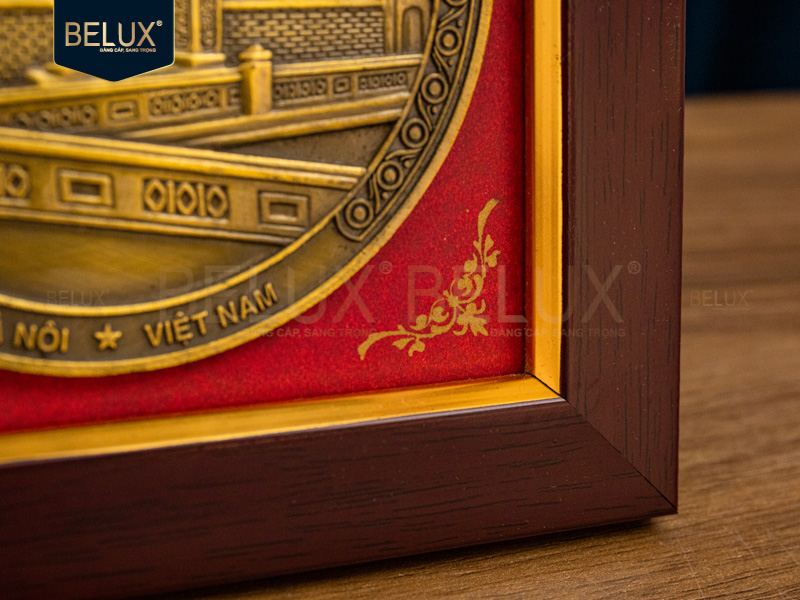 Tranh mặt đĩa Khuê Văn Các bằng đồng 14x14cm